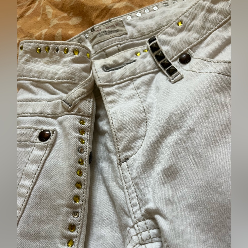 FREE PEOPLE WHITE JEANS
